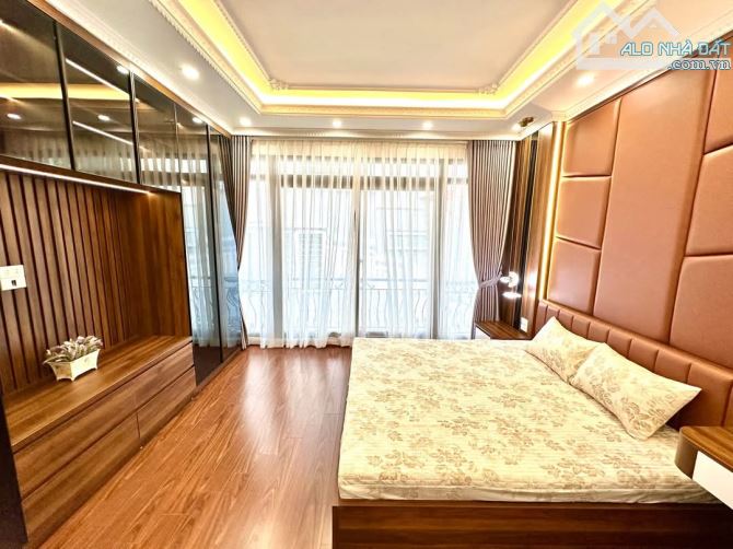 BÁN NHÀ PHỐ YÊN HÒA - CẦU GIẤY 40m X6 TẦNG THANG MÁY - GIÁ: 10.5 TỶ