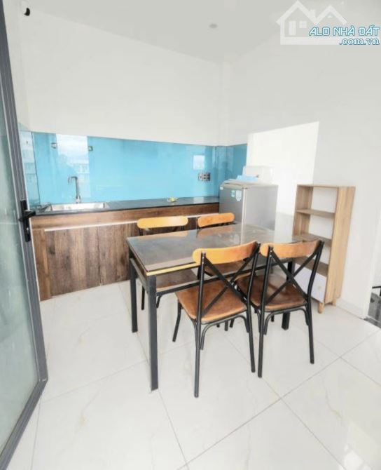Nhà 6 tầng mặt tiền đường Nam Sơn 1 . Dòng tiền 50tr/tháng . Giá : 9tỷ7 thương lượng