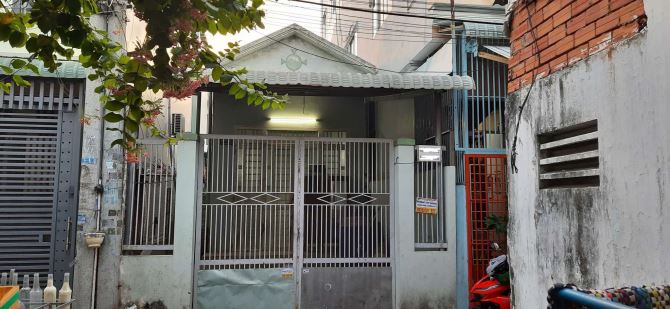 Cho thuê nhà trệt lửng hẻm 70 Trần Hưng Đạo 5 triệu