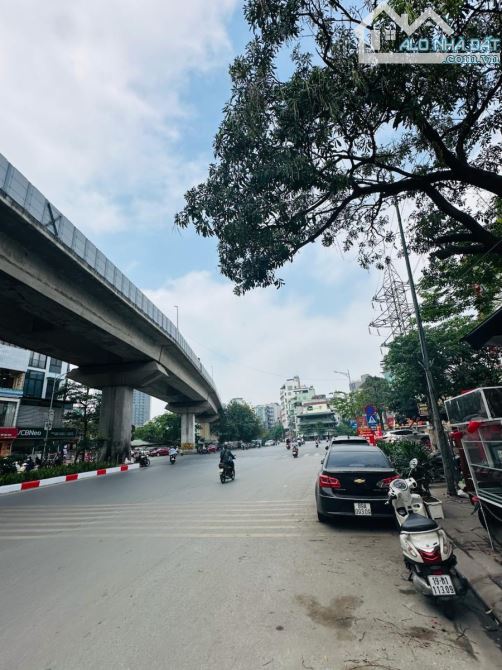 BÁN NHÀ MẶT PHỐ HÀO NAM-56Mx5TẦNG THANG MÁY-KINH DOANH ĐỈNH-VỈA HÈ RỘNG-35TỶ