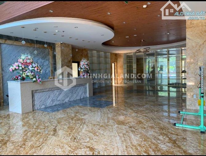 BÁN TOÀ NHÀ VĂN PHÒNG MỚI XÂY 9 TẦNG + 1 HẦM – VỊ TRÍ ĐẮC ĐỊA GẦN BIỂN BÃI SAU PHƯỜNG 8 VT