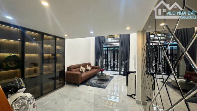 (Siêu rẻ) Nhà 25/ Nguyễn Bỉnh Khiêm P. Bến Nghé Quận 1. Nhà 3 tầng, DT: 5x 20m 32 tỷ TL