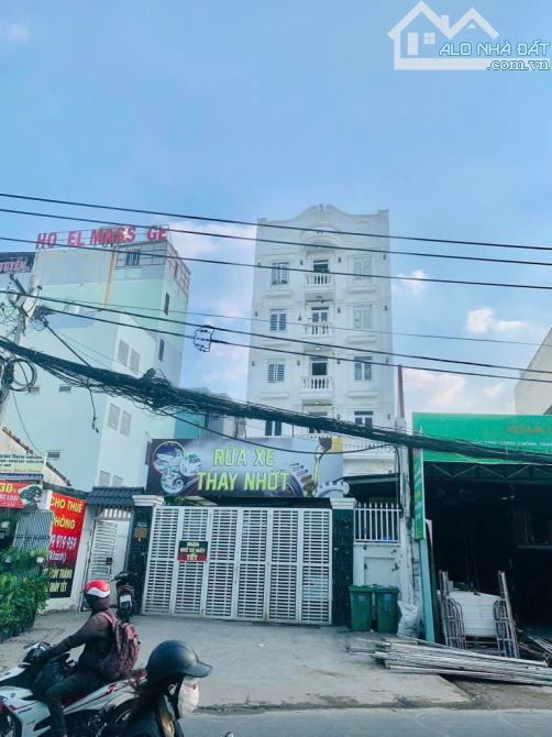 BÁN CHDV MẶT TIỀN PHẠM VĂN CHIÊU NGANG 10M 55PN FULL PHONGF DOANH THU 200TR/TH