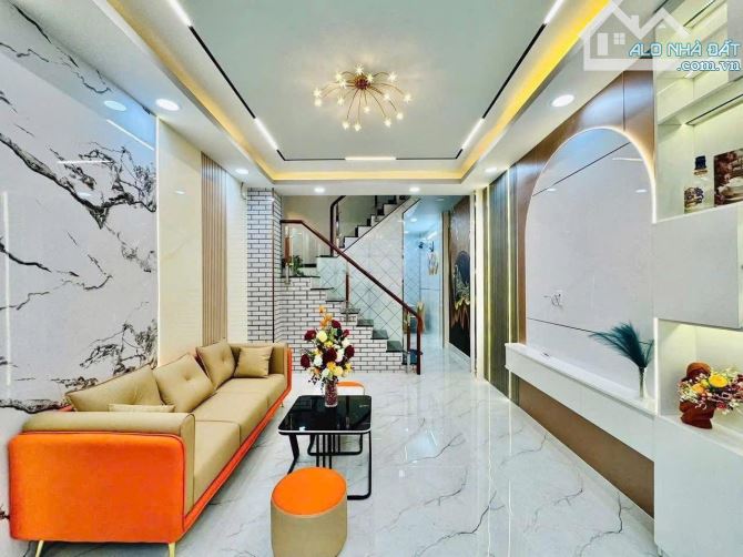 Mua nhanh căn nhà đẹp 58.8m2 ngay Tạ Uyên, Quận 11. Giá: 3 Tỷ 120. SHR, tiện di chuyển