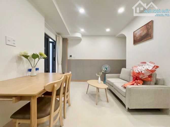 Chỉ hơn 200tr/m2, ngõ oto, thông, 100m ra phố Kim Giang, 42m, 4t, 4pn, mới, giá 8.399tỷ