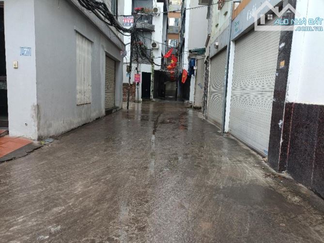 Bán Nhà 60M2 x 4 Tầng.. Gần Ô tô.. Ngõ thông,SĐCC.. giá 10,8 tỷ
