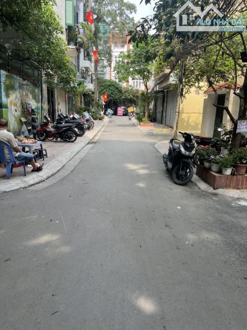 Trường chinh lô góc dt 36m ngõ kinh doanh oto đỗ cửa hơn 9 tỷ
