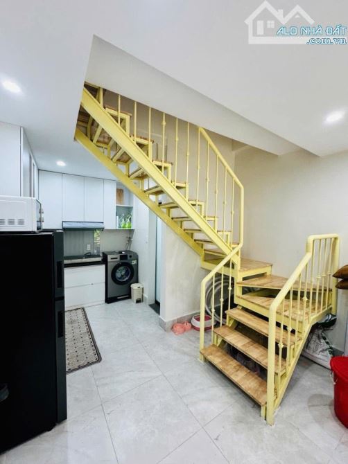 🍀 NHÀ ĐẰNG SAU TRƯỜNG RMIT BA ĐÌNH - CẠNH LOTTE - OTO ĐỖ CỬA 🍀