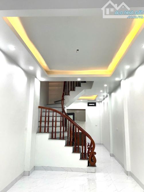 BÁN NHÀ 4 TẦNG KỲ BÁ TP THÁI BÌNH DT 40m 4 TẦNG GIÁ NHỈNH 2 TỈ
