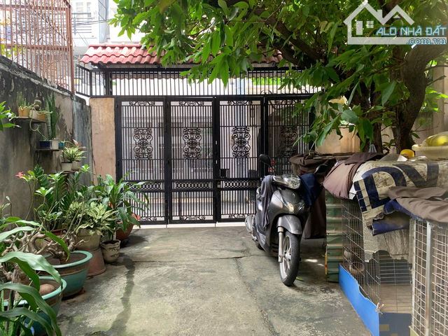 BIỆT THỰ SÂN VƯỜN MẶT TIỀN NGUYỄN ĐÌNH CHÍNH, PHÚ NHUẬN – 154 M2 - CHỈ 28 TỶ
