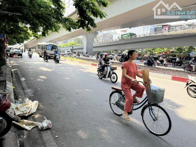 Mặt phố Đại La 109 tỷ, 192m2. mặt tiền 7.5m,đất.
