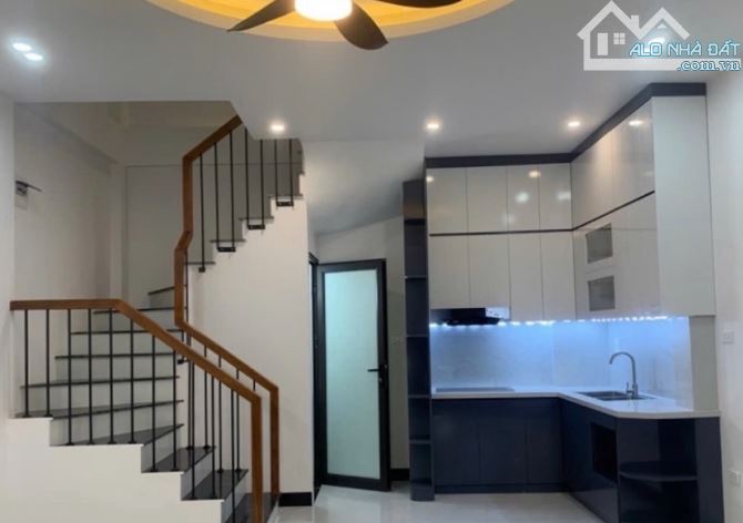 PHỐ ĐẶNG VŨ HỶ – Ô TÔ ĐỖ CỔNG – 50M RA Ô TÔ TẢI TRÁNH – NHỈNH 5 TỶ CÓ NGAY NHÀ ĐẸP!