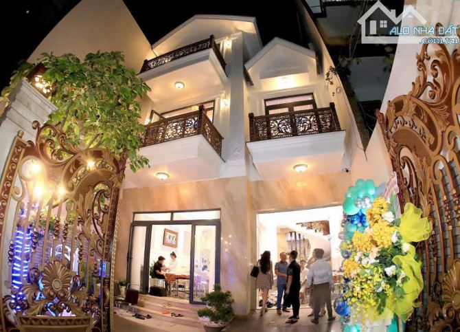 Bán biệt thự tại Cây Trâm, p 9, Gò Vấp, 7.3x20m, NH 8.2m, 154m2, 3 tầng HXH 6m, chỉ 16.6 t