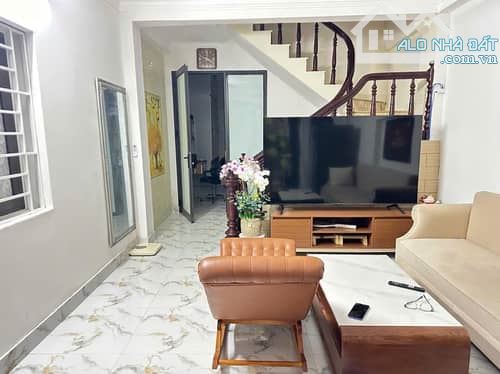 NHÀ ĐẸP LÔ GÓC 50M CHỈ 8TỶ NHÀ PHỐ NGUYỄN TRÃI TT THANH XUÂN