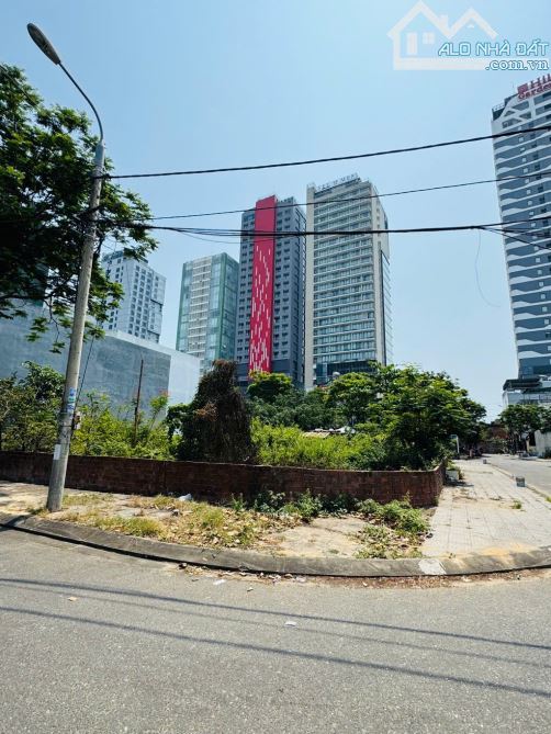 CẶP ĐẤT NGUYỄN ĐỨC AN, SƠN TRÀ 180M2 NGANG 10M SÁT BIỂN NHẤT GIÁ 105 TRIỆU/M2. GỌI HƯƠNG