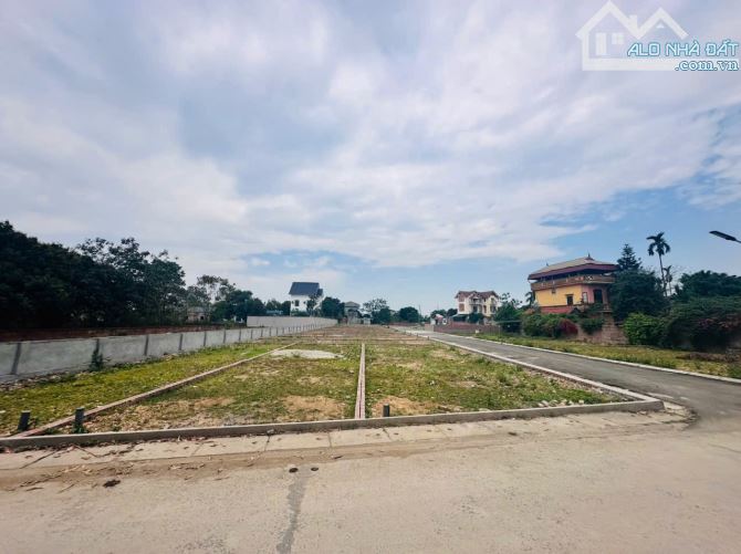 105m full thổ cư Lô Góc 2 Mặt Thoáng  Gần CN Cao Hoà Lạc Gần Nhà Máy In Tiền Quốc Gia