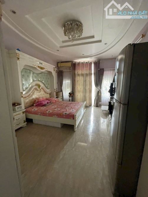Mặt Tiền Kinh Dương Vương Q6 ( 4.1 * 11 ) 6 Lầu 12.5 tỷ