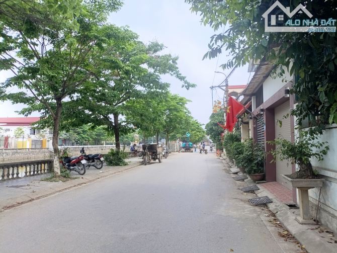 Bán đất  Kim Chung 223m mặt tiền quyền lực 8.2m 28 tỷ