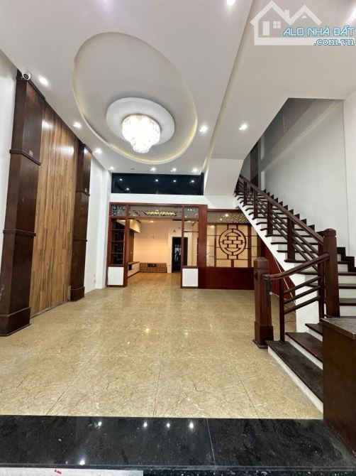 HÀNG HIẾM- GIÁ SIÊU ĐẦU TƯ CHỈ 200TR/M NGÕ Ô TÔ VÀO NHÀ, THÔNG THOÁNG – MẶT TIỀN BỀ THẾ