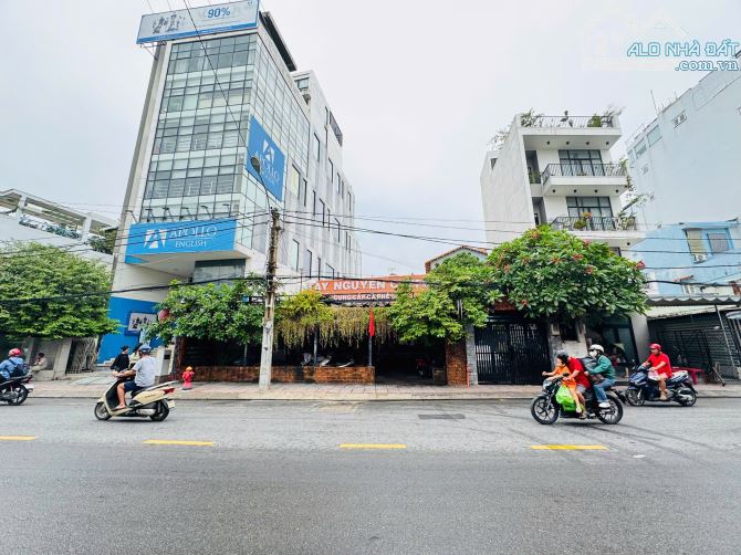 Bán Nhà 2MT Lê Quang Định P11 Bình Thạnh- 12m*35m Cấp 4- Gía: 80 Tỷ