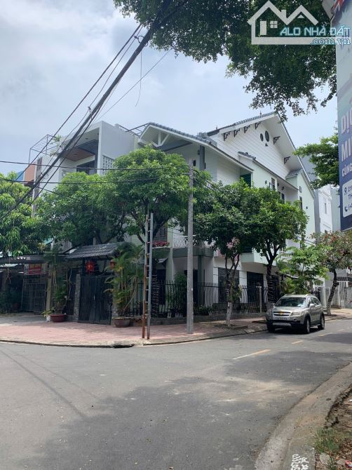 Bán nhà 2 mặt ngay góc ngã4 đường Lương Như Học- Đà Nẵng.