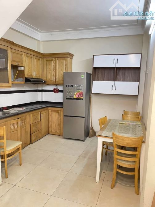 BÁN NHÀ YÊN XÁ – THANH TRÌ – NGÕ THÔNG – GẦN CHUNG CƯ HỌC VIỆN QUÂN Y  Diện tích: 35m²   *