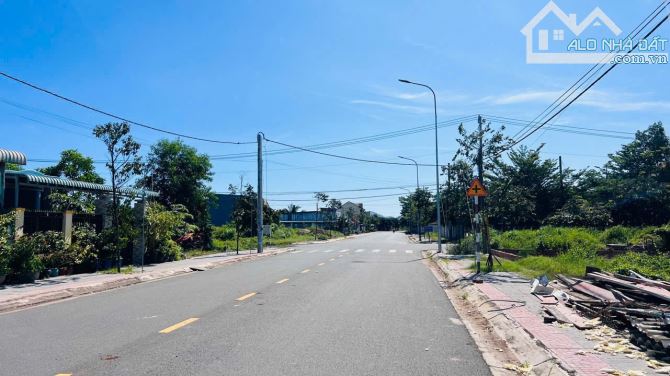 ĐẤT BIỂN LỘC AN - ĐẤT ĐỎ - BRVT  - TRỤC CHÍNH VỈA HÈ