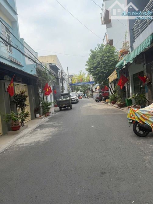 BÁN NHÀ BÌNH TÂN NGAY NGUYỄN SƠN TÂN PHÚ - 72m2 - ĐƯỜNG 8M CÁCH MT 20M, CHỈ 7 TỶ NHỈNH