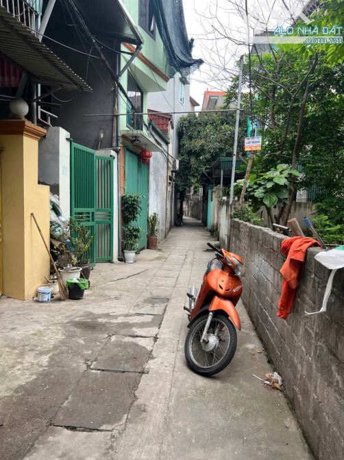 Thôn 1 Đông Mỹ, Thanh Trì. DT: 56m, MT:4.41m, giá: 4.85 tỷ, Ngã 3 Chợ Đông Mỹ