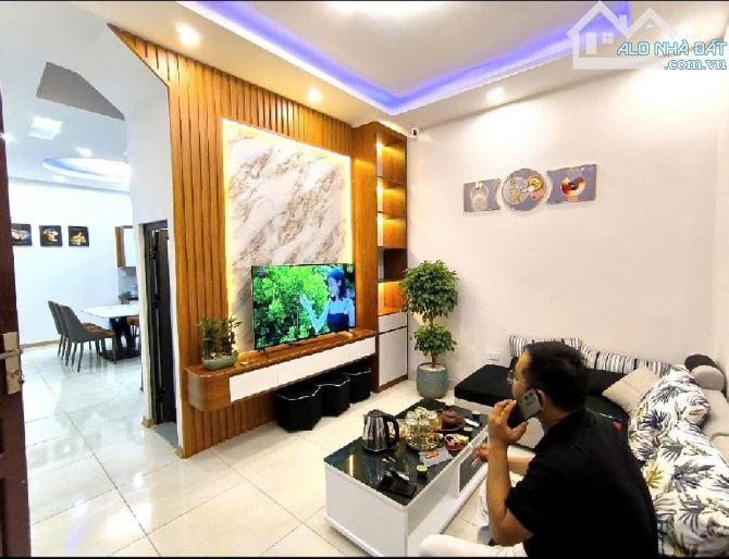 Nhà HOÀNG VĂN THÁI- 8,6 tỷ- đất lành chim đậu -xách vali vào ở luôn