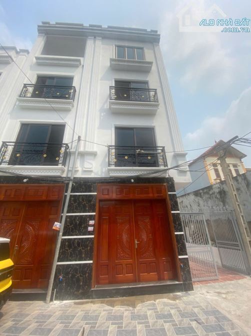 🎯 HIẾM NHẤT YÊN NGHĨA – NHÀ LÔ GÓC, NGÕ THÔNG, TRONG ĐÊ AN TOÀN – 30M² x 5 TẦNG – FULL NỘ