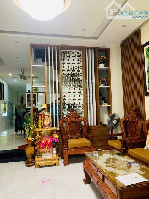Bán nhà 4 tầng đường 10.5m Lê Sĩ - Hoà Xuân - Cẩm Lệ