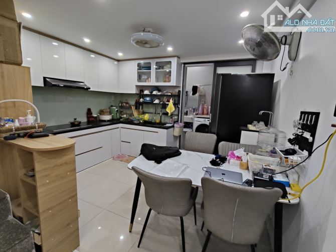 VIP QUẬN 10 THÔNG SỐ CHUẨN 4 X 14 NHÀ ĐẸP DỌN VÀO Ở NGAY  CHỈ NHĨNH HƠN 7 TỶ