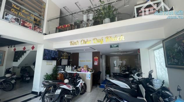 Bán căn hộ Vip phố biển siêu đẹp Ngũ Hành Sơn.