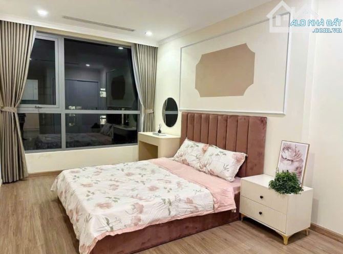 chủ gửi bán căn hộ Tại Ecogreen 286 Nguyễn xiển 95m2 3 ngủ full đồ tầng đẹp view thoáng
