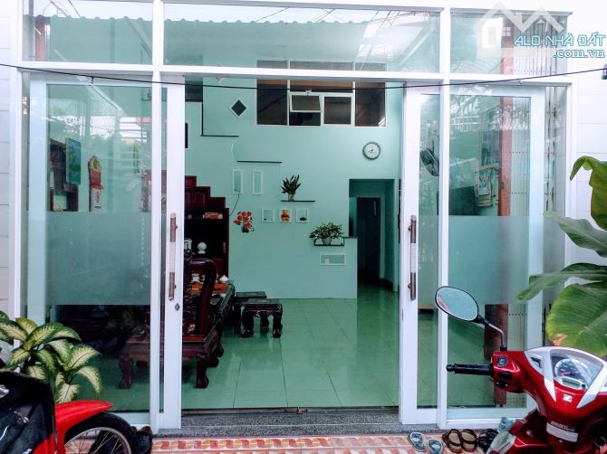 Nhà mặt hẻm oto Tô Hiến Thành, 80m2, Ngang 5m, nở hậu, giá 3,x tỷ