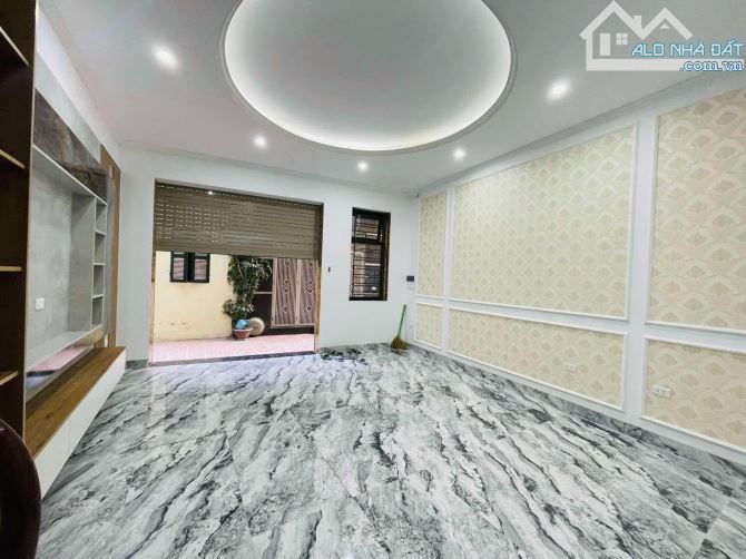 BÁN NHÀ TÂY HỒ – 50m² x 7 TẦNG - OTO ĐỖ - KINH DOANH  – GIÁ 13.1 TỶ