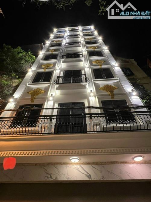 Bán nhà mặt phố Thụy Khuê, quận Tây Hồ, vị trí rất đẹp, 70m2, 8 tầng hiện đại, thang máy.