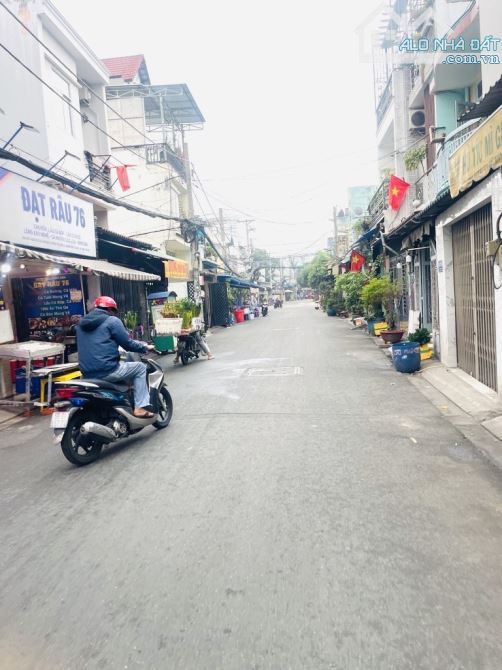 BÁN NHÀ HẺM XE HƠI LÊ VĂN QUỚI 71M2 (4x18) NGAY NGÃ TƯ 4 XÃ NHỈNH 7TỶ TL