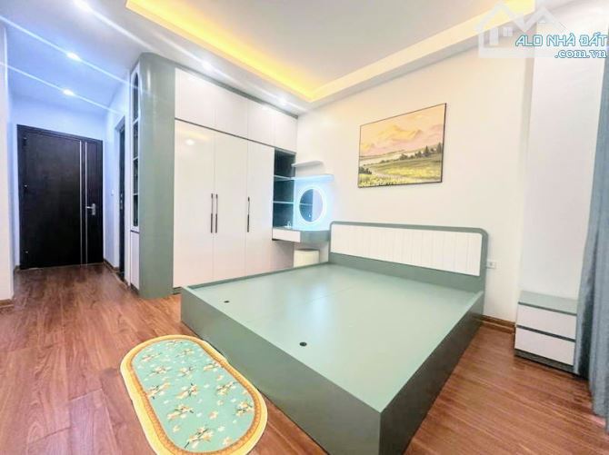 BÁN HÀNG SIÊU ĐẸP NGỌC THỤY-KINH DOANH- THOÁNG TRƯỚC SAU  DT44m-4 tầng- MT 3.52m- Giá 9.2T