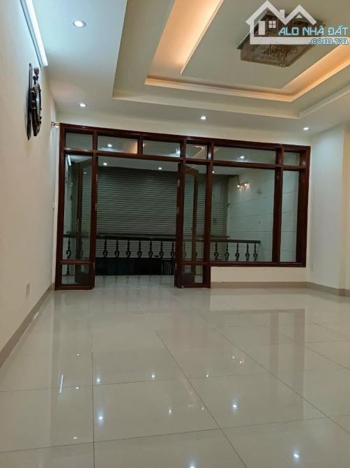 CẦN BÁN NHÀ 3 TẦNG 1 TẦNG LỬNG ĐƯỜNG MỸ AN 17