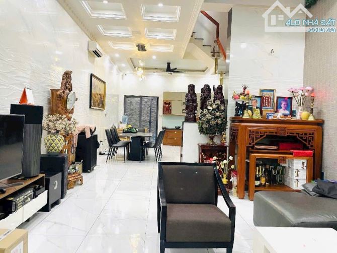 BÁN NHÀ TÊN LỬA - VIEW CÔNG VIÊN 90m2 - 4.5x20m - 4 TẦNG - NHỈNH 12 TỶ