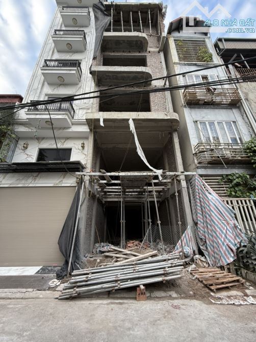 Bán nhà Tư Đình Long Biên - 61m2 xây 8 tầng , thang máy gara ôtô thiết kế hiện đại tỉ mỉ đ
