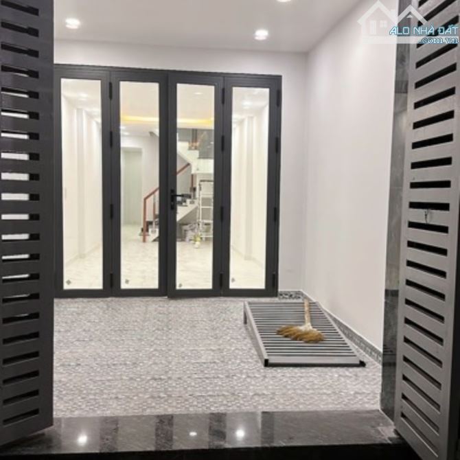 Nhà mới hẻm xe tải quay đầu, Sổ vuông, 52m2, P.14 Gò Vấp, 4 Tỉ hơn