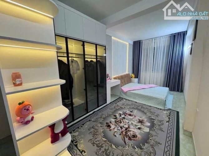 BÁN NHÀ NGÕ 136 TRIỀU KHÚC – 36M² × 4 TẦNG PHÂN LÔ KINH DOANH – GIÁ 5.8 TỶ