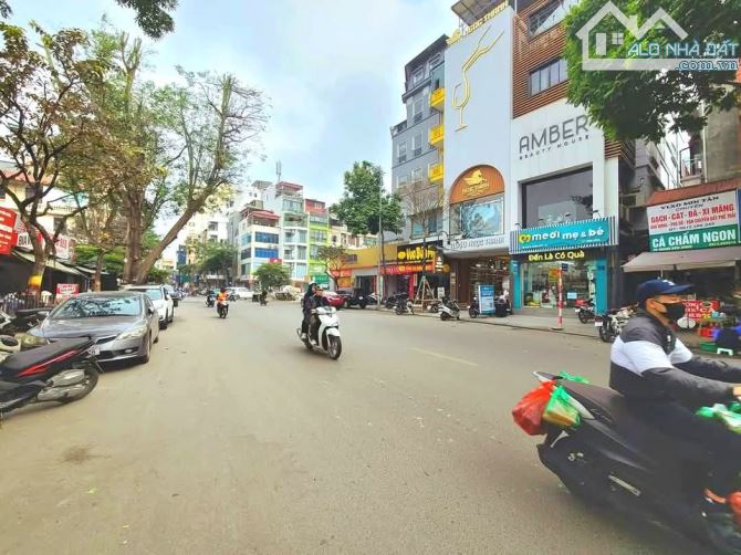 BÁN NHÀ GIANG VĂN MINH - BA ĐÌNH - SÁT Ô TÔ , GẦN PHỐ - CHỈ 9,35 TỶ