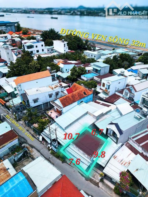 NHÀ MỚI HẺM XE HƠI ( NHỰA ) P.BỬU LONG