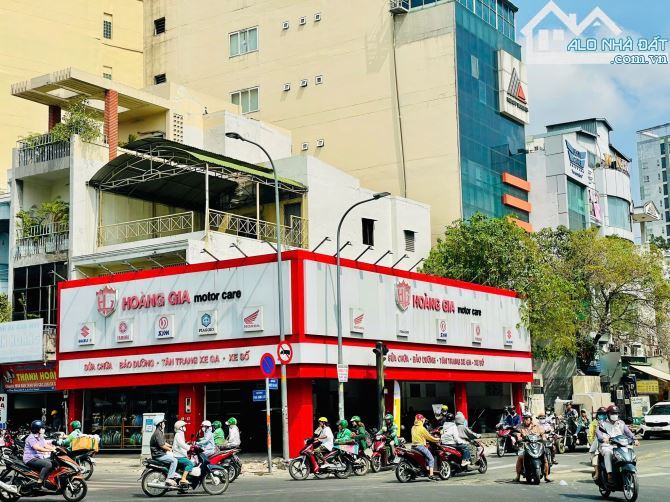 Bán căn góc 2MT Phan Đăng Lưu, P5, Q Phú Nhuận, DT 10,65 x 34,7m, HĐT 170 triệu/th