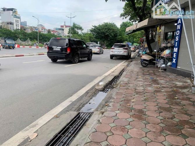 Mặt phố Đường Láng – 90m² – 31 tỷ – vị trí vàng – sổ đẹp