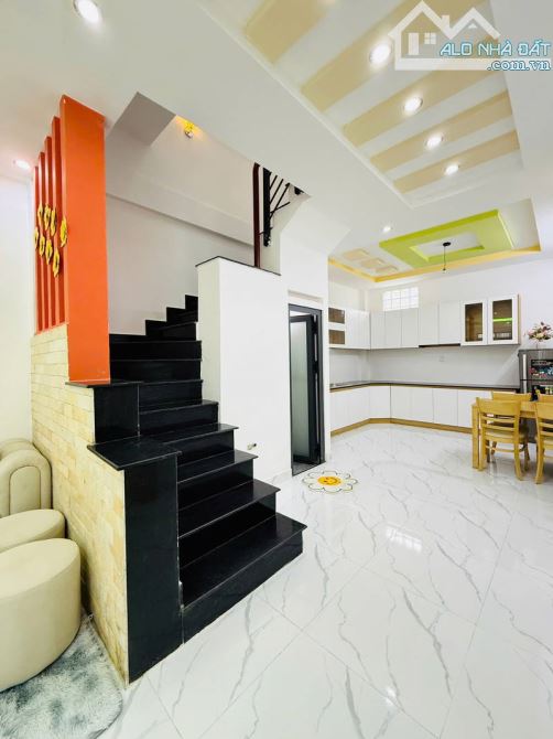 HÀNG HIẾM NGANG 4M - 44M2 - 3 TẦNG - CHƯA QUA ĐẦU TƯ - HẺM XE HƠI BÙI QUANG LÀ 6,35 TỶ